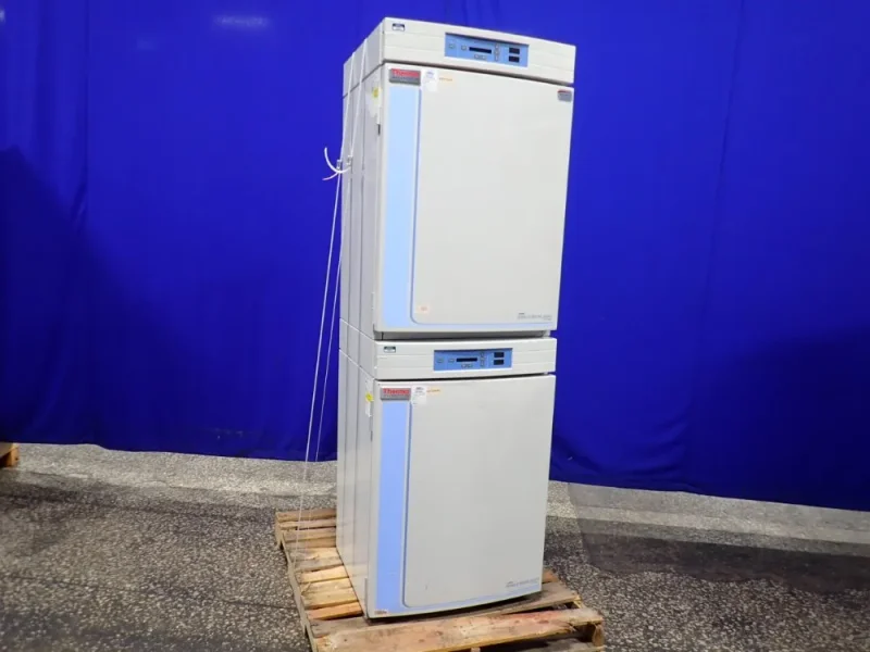 THERMO ELECTRON CORPORATION WATER JACKETED INCUBATOR  -  3110
