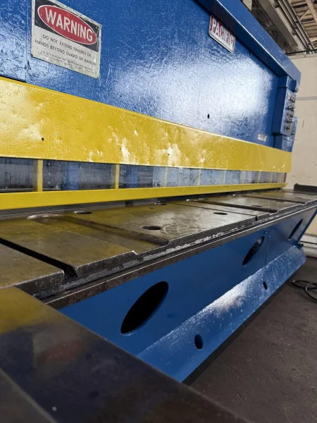 10’ X ¼” PACIFIC MODEL #250B10 HYDRAULIC SHEAR: STOCK #23403