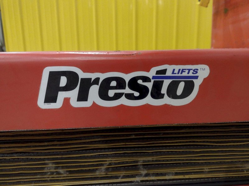 2,000 LB PRESTO PALLET  MODEL #XL36-50 W/ TILT LIFT TABLE: STOCK #20162
