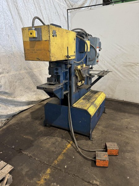 40 TON IRONCRAFTER MODEL 41-41 HYDRAULIC IRONWORKER. STOCK # 0559025.