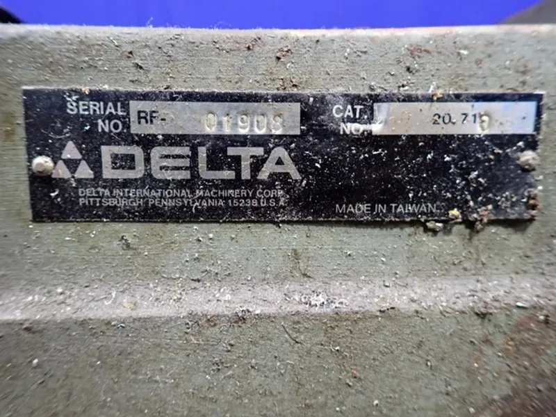 DELTA 23.5" X 2" 8" X 14" HORIZONTAL BAND SAW