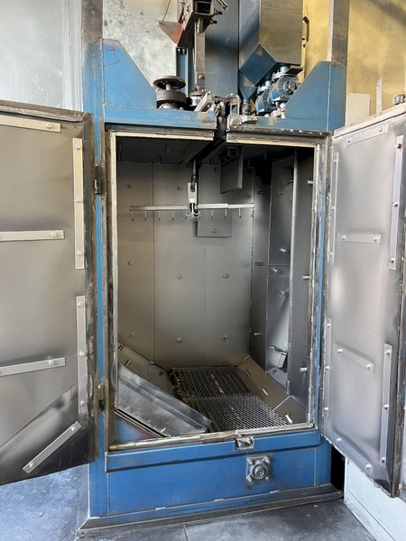 Automatic Spinner Hanger Shot Blast Machine with Overhead Mono Rail