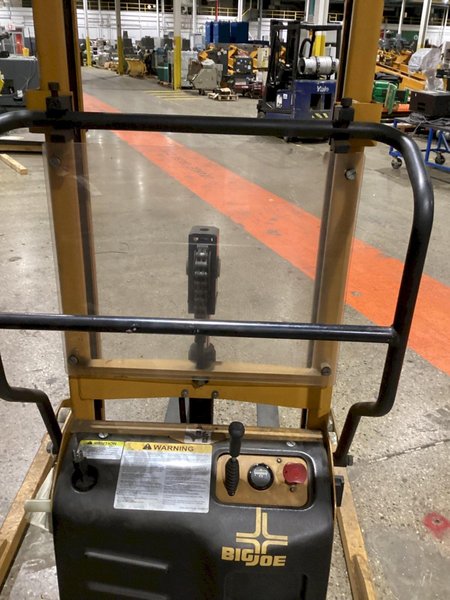BIG JOE M-22-62 2200 lbs Capacity Electric Pallet Jack USED
