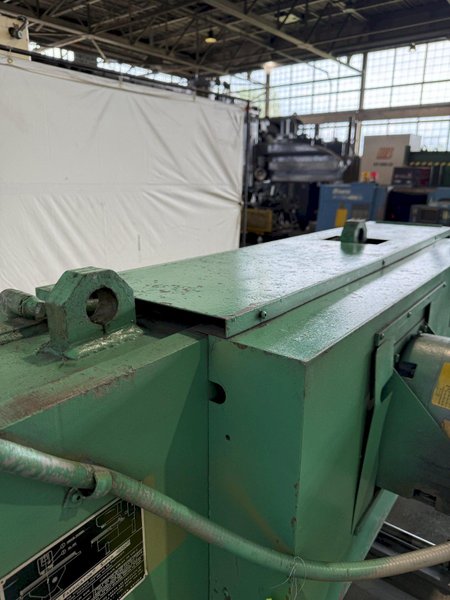 STRIPPIT SUPER 30/40 40-TON SINGLE STATION PUNCH PRESS W/ TOOLING INCLUDED. STOCK # 0774325