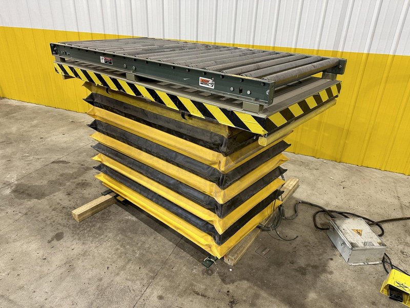 4,000 LB X 72" X 36" SOUTHWORTH MODEL #LS4-36 HYDRALUIC LIFT TABLE WITH ROLLER TOP: STOCK #20906