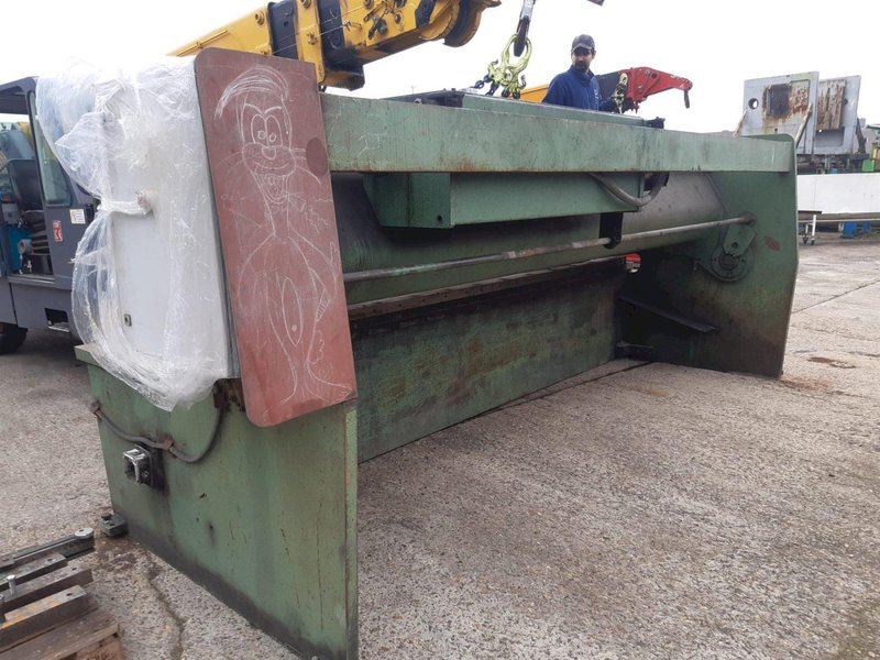 Beyeler Sagita - 4100 x 8 mm