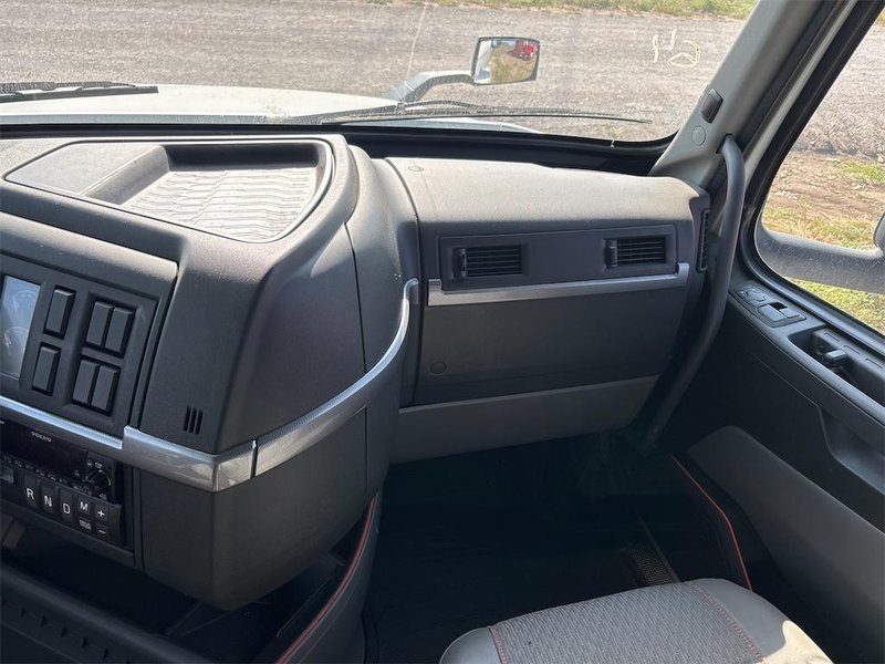 2024 Volvo VNL64T860 4V4NC9EH8RN650845