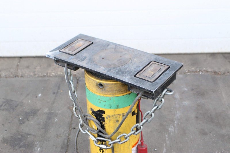 150 TON ENERPAC MODEL #RR 15013 HYDRAULIC JACK: STOCK 70191