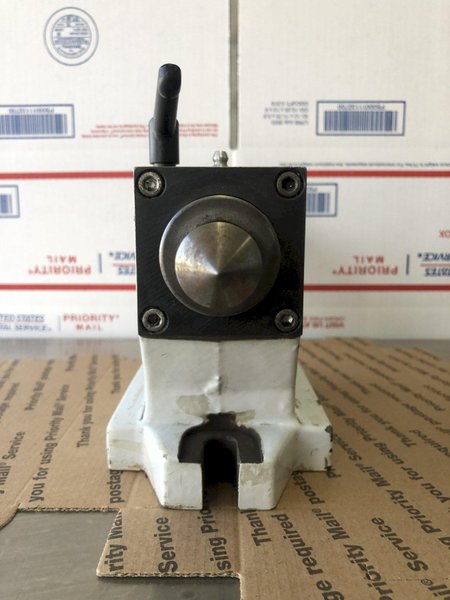 Haas 4&quot; HTS4 Manual Tailstock + Royal Dead Center 3 MT Standard Dead Center