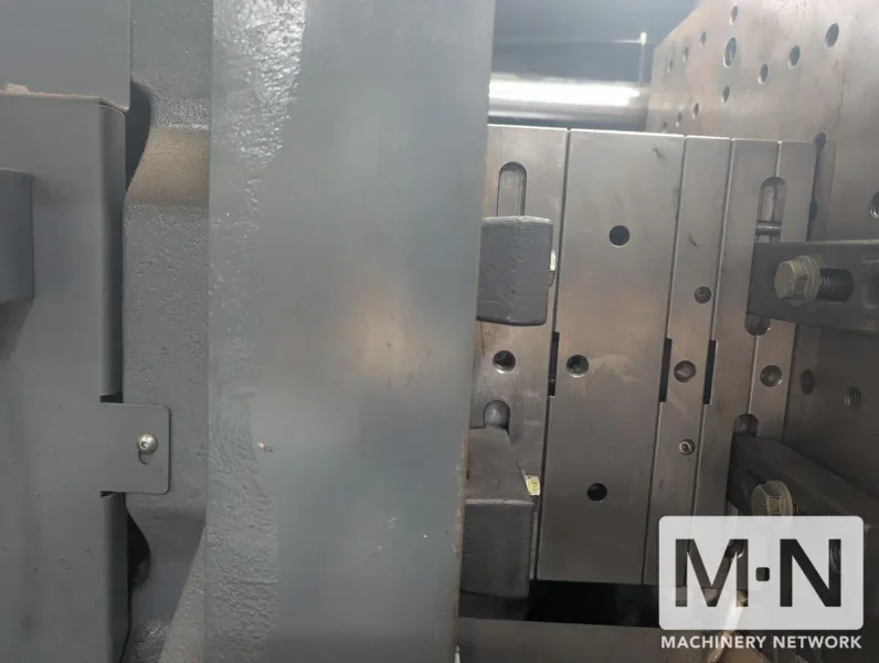 200 TON 15 OZ TOSHIBA MODEL EC200SXV50-8B ELECTRIC INJECTION MOLDING MACHINE MFG 2012