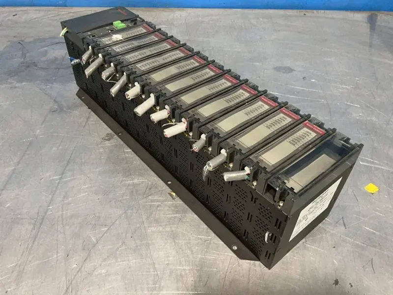HONEYWELL 12-SLOT I/O RACK W/MODULES  -  900R12-0101