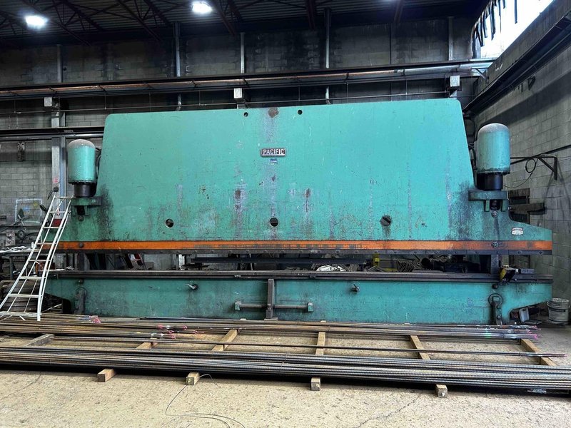 300 Ton Pacific Hydraulic Press Brake