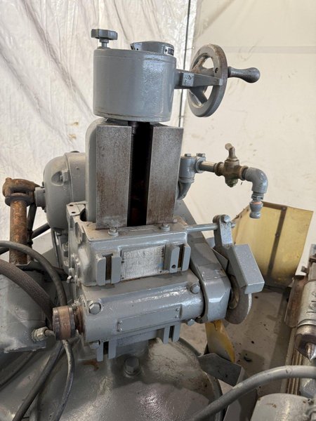 BROWN &amp; SHARPE NO. 13 CYCLINDRICAL GRINDER. STOCK # 1223924.