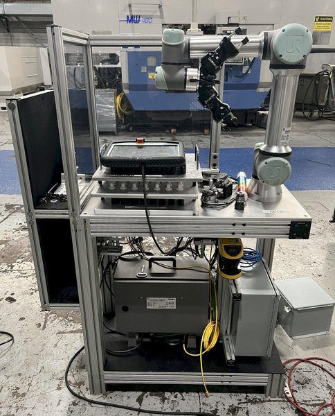 Universal Robots UR5e Cobot With Parts loading base/station. New-2020