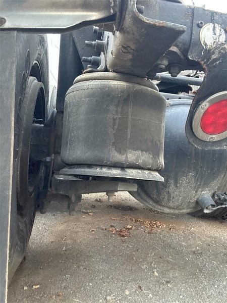 2019 Freightliner Cascadia 1FUJHHDR5KLKM7237