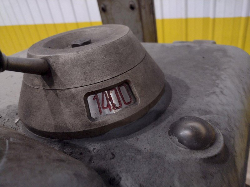 15&quot; X 32&quot; MANNAIONI MAN-AU-CYCLE THREADING LATHE, 4&quot; HOLE: STOCK #16992