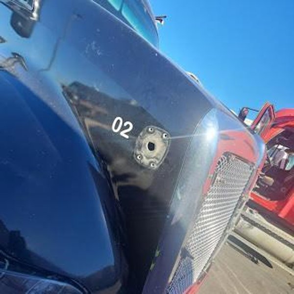 Kenworth T680 Sleeper Truck, 2019