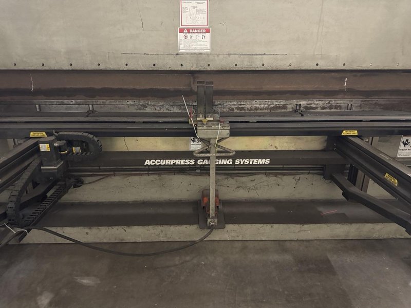 320 ton X 16′ Accurpress 732016 CNC Press Brake, 2006 – 2 axis back gage,  manual crowning block