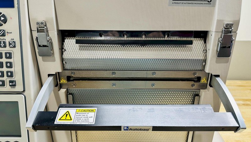 Automated Packaging Systems  |  Autobag PaceSetter PS-125 OneStep Tabletop Bagger