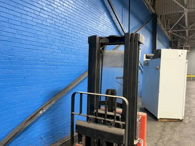 TOYOTA 2450 LBS ELECTRIC ORDER PICKER   -  6BWR15