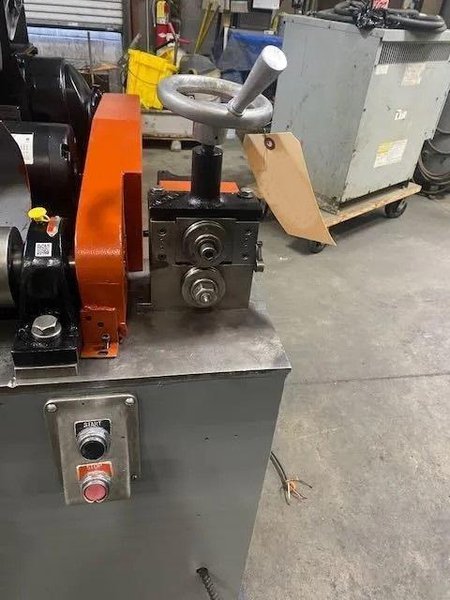 Shuster Model 18SFT Twin Arbor Straightening &amp; Cutting Machine