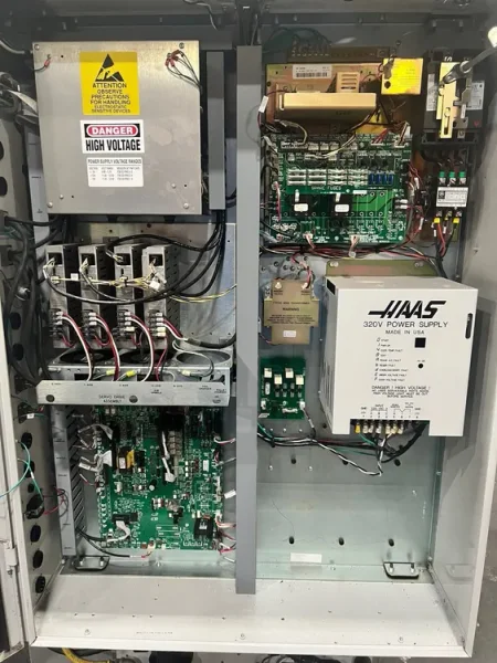 USED 2004 HAAS MINI MILL WITH 10 STATION ATC