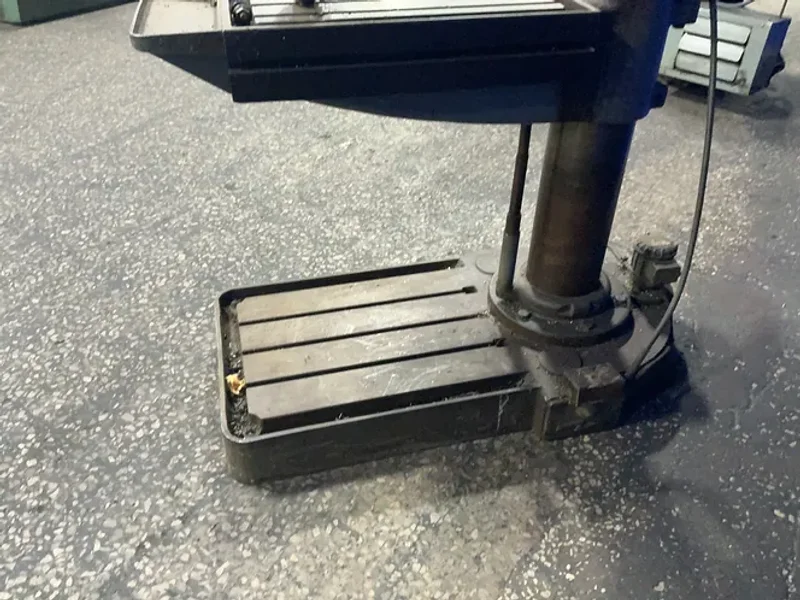 7” X 3’ RADIAL ARM DRILL