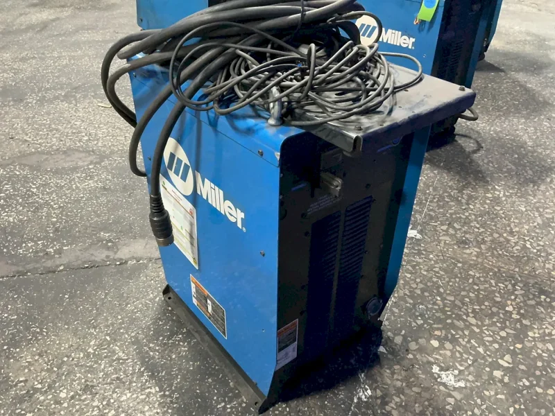 Miller  600 A Welder  - Axcess 450