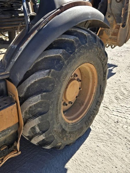 Case 580N Loader Backhoe, 2014 – Enclosed Cab, Pilot Controls