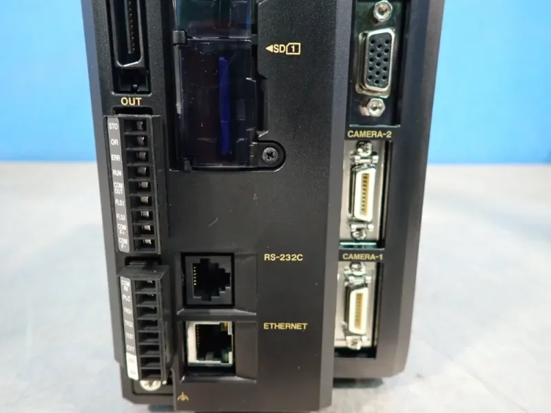 KEYENCE CONTROLLER  -  CV-X152F