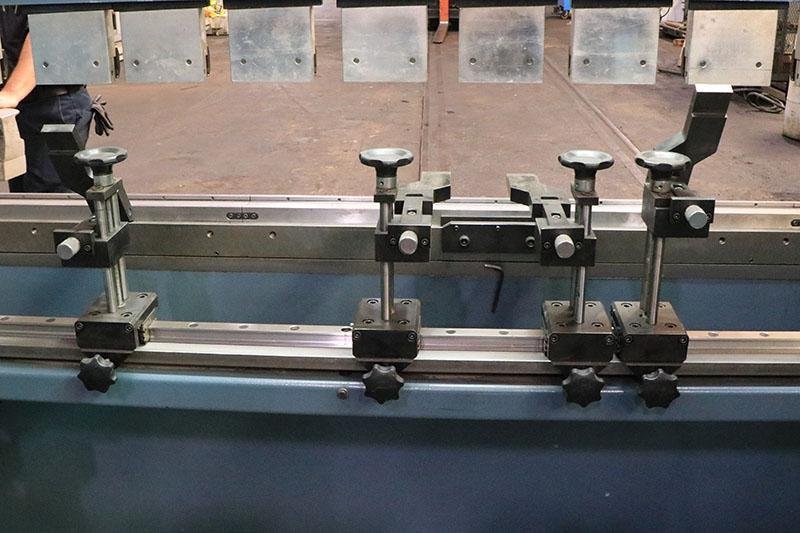 10' x 192 TON DURMA CNC HYDRAULIC PRESS BRAKE MODEL AD-R 30175