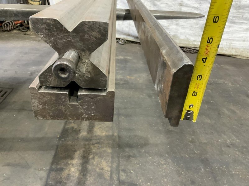 12' 4-WAY PRESS BRAKE DIE WITH BOTTON HOLDER &amp; 12' TOP DIE: STOCK #81407