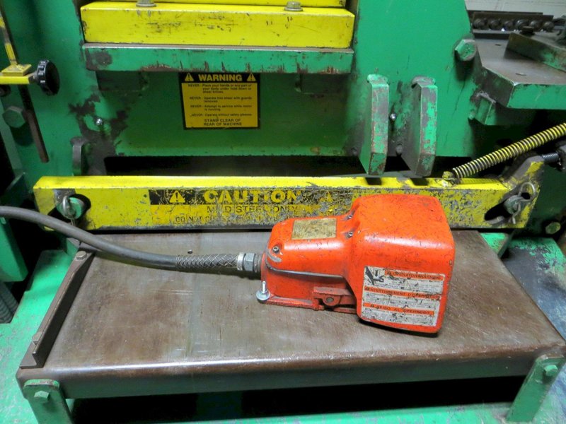 125 Ton Unihydro Hydraulic Ironworker Model P125-24