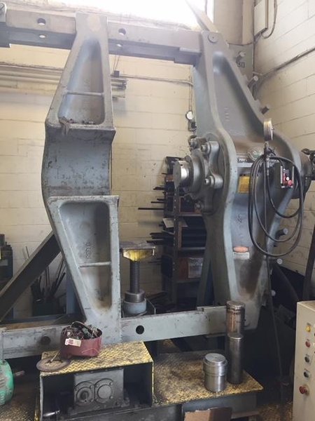 400 TON RODGERS MODEL #1F400 HYDRAULIC INCLINED FRAME HORIZONTAL WHEEL PRESS: STOCK #15558