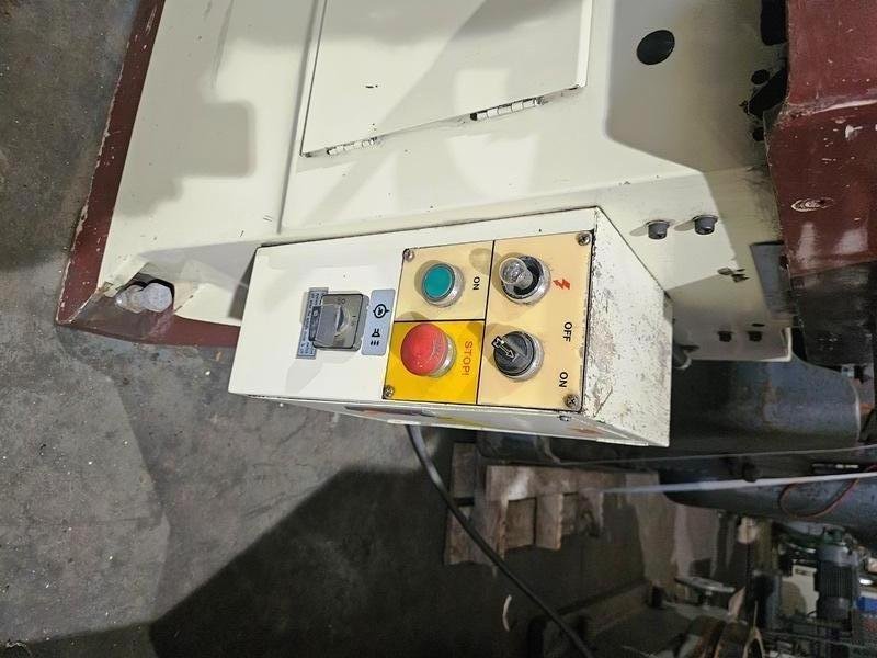 6" X 18" CHEVALIER FSG-618M HAND FEED SURACE GRINDER with Roller Bearing Table