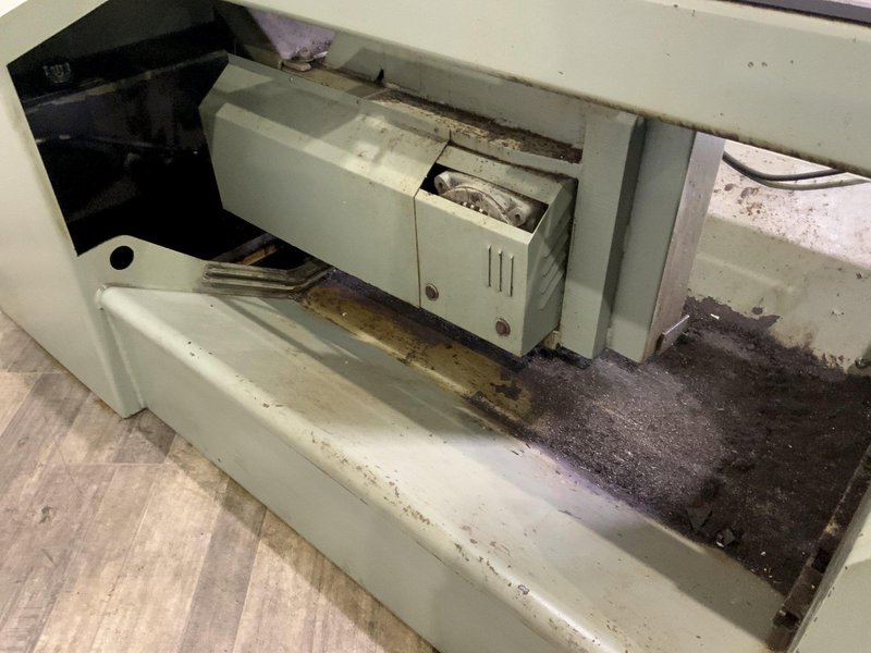 18" X 20" HYDMECH MODEL V 18 VERTICAL BAND SAW: STOCK #81472