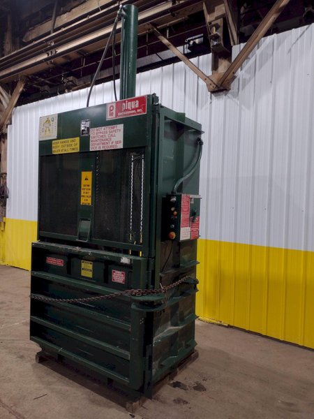 40&quot; X 54&quot; PIQUA SERIES 40 VERTICAL HYDRAULIC PAPER BALER: STOCK #18797