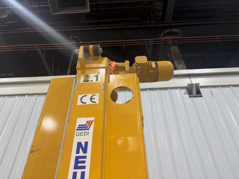 (4) 20 TON (160,000 LBS TOTAL) RAILWAY / NEUERO HEAVY DUTY MOBILE VERTICAL LIFT JACKS: YOBRO #24229