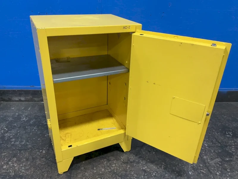 EAGLE 12 GALLONS FLAMMABLE LIQUID STORAGE CABINET  -  1925LEGS