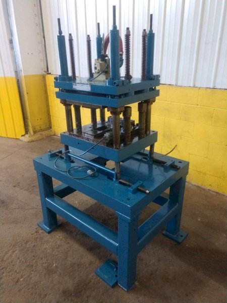 12 TON AIRAM 4-POST PNEUMATIC CUTOFF PRESS: STOCK #13204