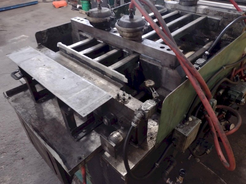 24" TRIAD DESIGN &amp; MFG FEEDER: STOCK #17013