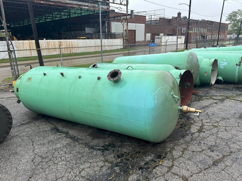 WOOD INDUSTRIAL VERTICAL AIR STORAGE TANK: STOCK #23049