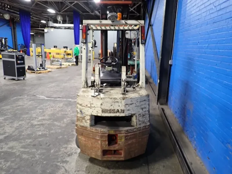 Nissan 4500 Lbs Propane Forklift - Cph02a25v