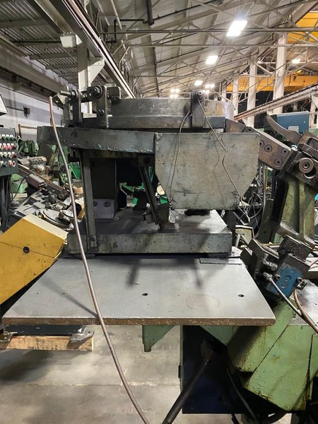 Sacma Model RU-1 Thread Roller