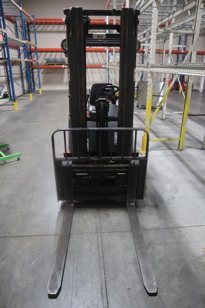 Linde E16-02 48V Electric Forklift 2343 lb Capacity- Auction Item