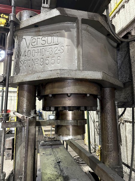400 TON X 18' VERSON TRAVELING HEAD HYDRAULIC STRAIGHTENING PRESS: STOCK #23095