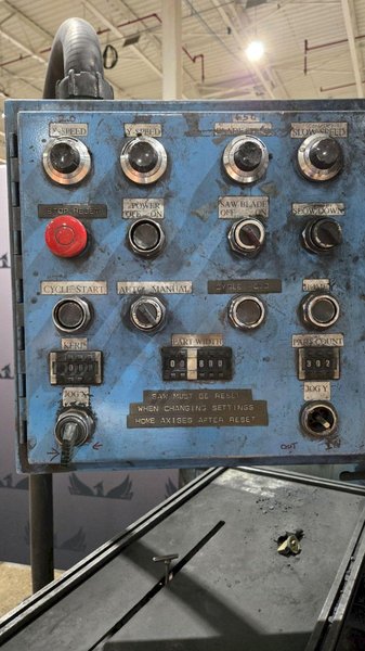 UNKNOWN Automatic Bandsaw AS-IS