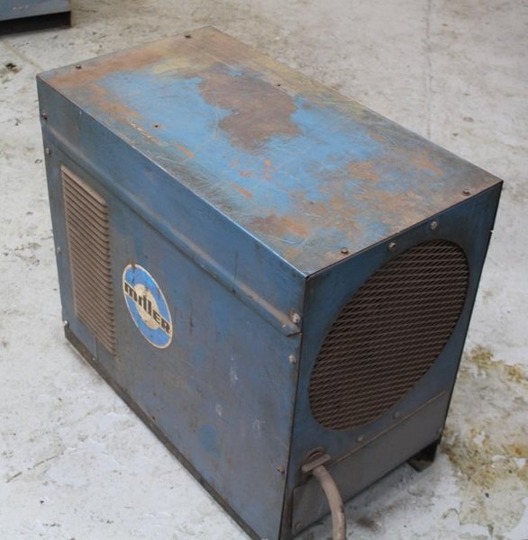 300 AMP MILLER WELDER: STOCK #62287