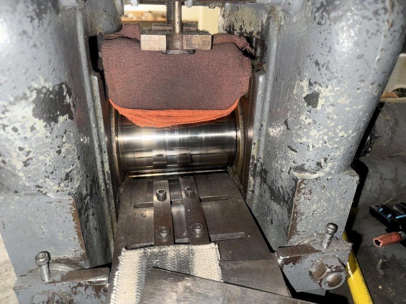 6&quot; WIDE X 4&quot; DIAMETER 2-HI STANDARD AMERICAN POWERED ROLLING MILL. STOCK # 0885925