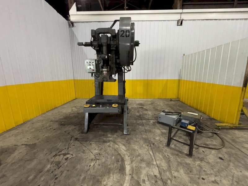60 TON L&amp;J OBI MECHANICAL STAMPING PRESS 6" STROKE: STOCK #23243